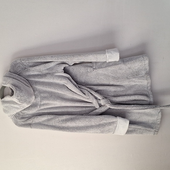 Denver Hayes Robe - Picture 6 of 8